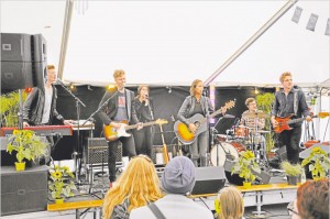 Mathilde Falch med band på Kløften Festival
